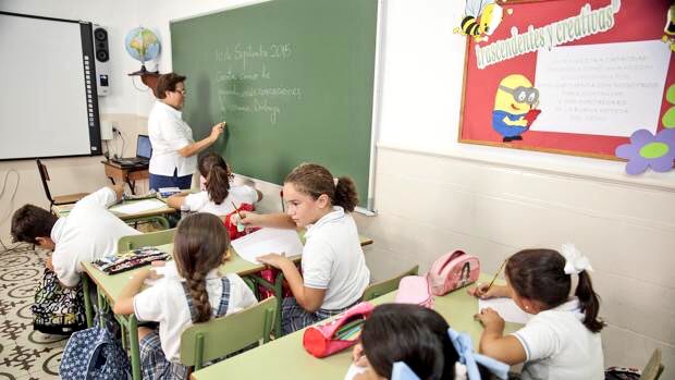Bellido2019's tweet photo. El Cogobierno debe pedirle a la Junta un plan de climatización de los centros educativos. 👩🏼‍🏫❄️ Los padres no deben soportar el coste. https://t.co/hOL12tzMjs