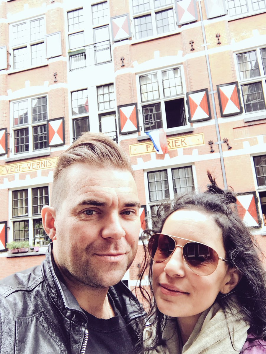 tonyasrobbie's tweet photo. Monday Club in Amsterdam with a slightly hungover @shelenzies #ovreunion https://t.co/dclKl5dXjh