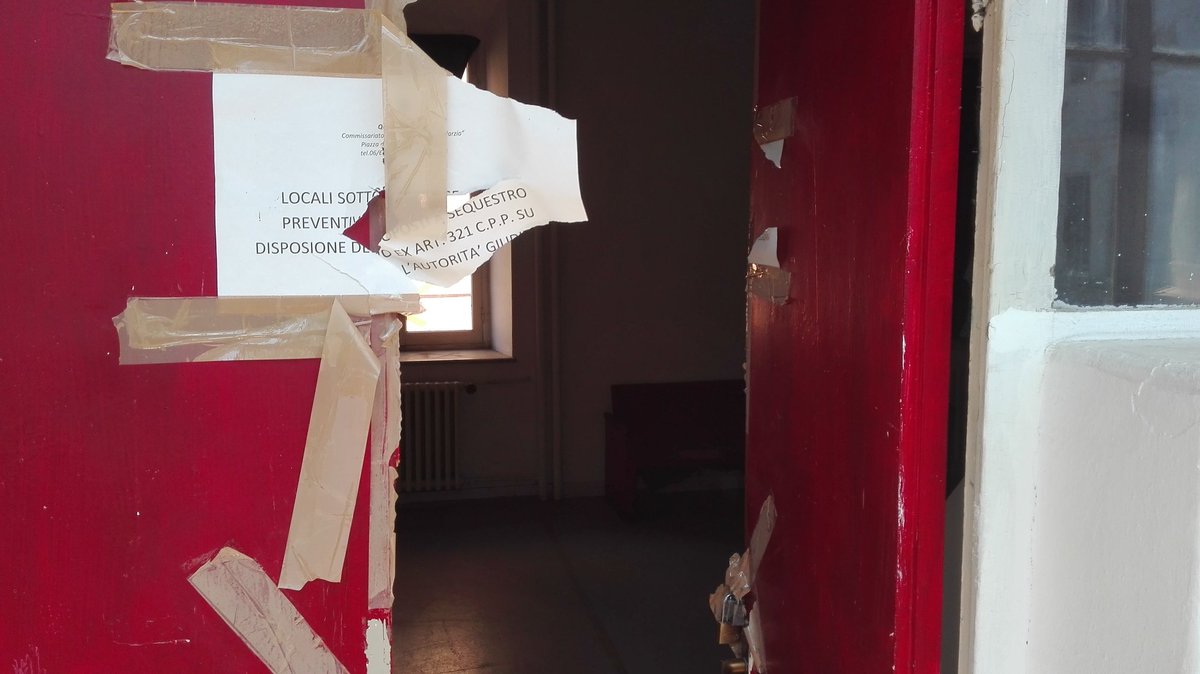 Core online tweet media