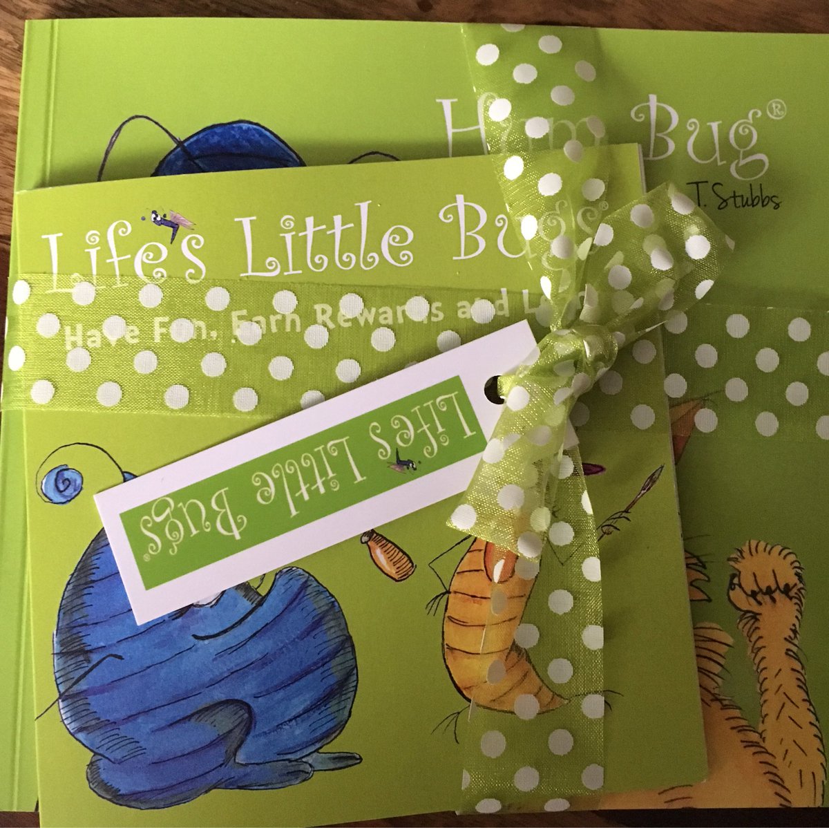 libradragon2's tweet photo. Thank you so much @lifeslittlebugs for my prize, we are looking forward to reading this together later today https://t.co/WcqPjtdPRb