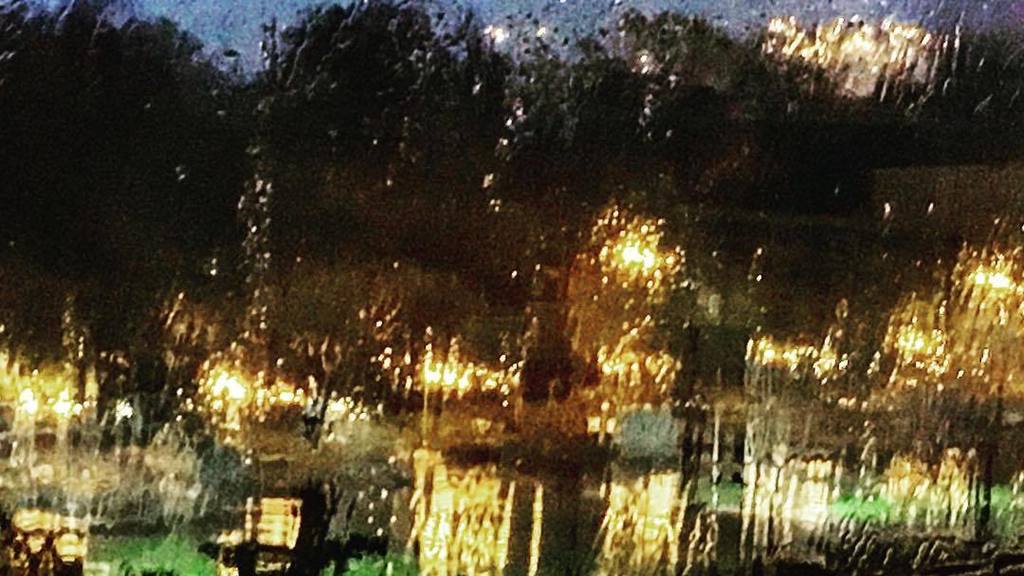 paulgmogg's tweet image. #asthewindblows