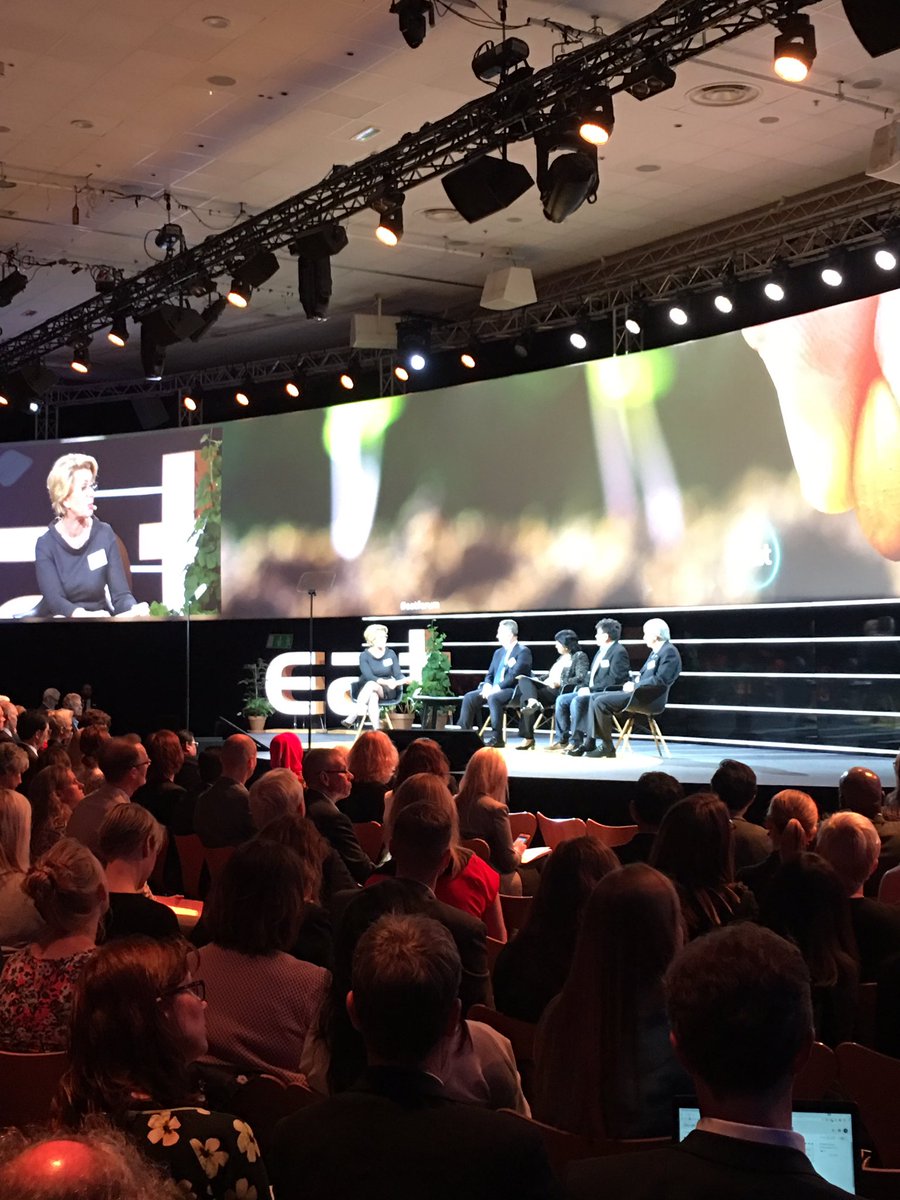 75% of food from 12 crop species, 5 animal species. Time to talk ab biodiversity! Easier to understand, moving people faster. #foodcanfixit