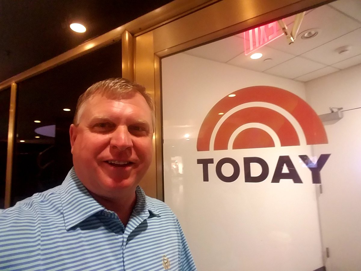 Made it to the "big show" #thetodayshow  <a href="/TODAYshow/">TODAY</a> w/ the Brown Fam