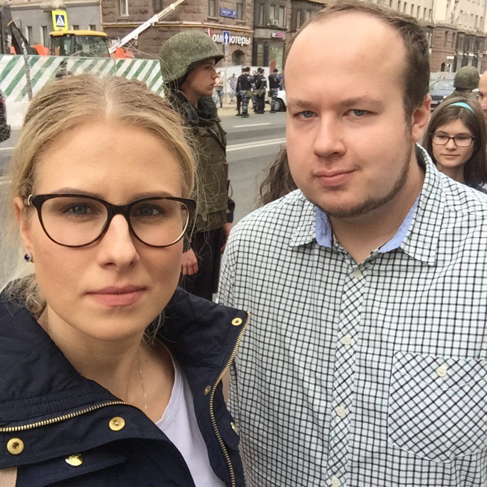 DCHgyx1WAAEHcpu.jpg:large