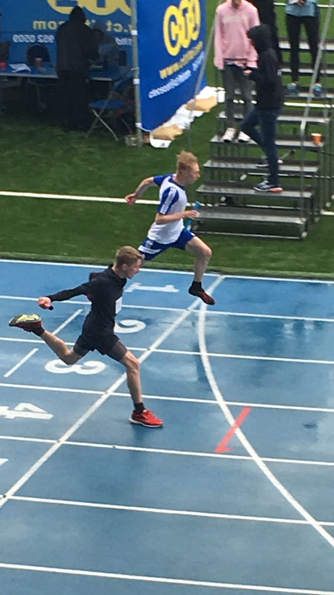 KHSAchievement's tweet photo. Relay Teams @ County Sports 🏃‍♂️🏃‍♀️ @KirkintillochHS https://t.co/nzrhBRcMJi