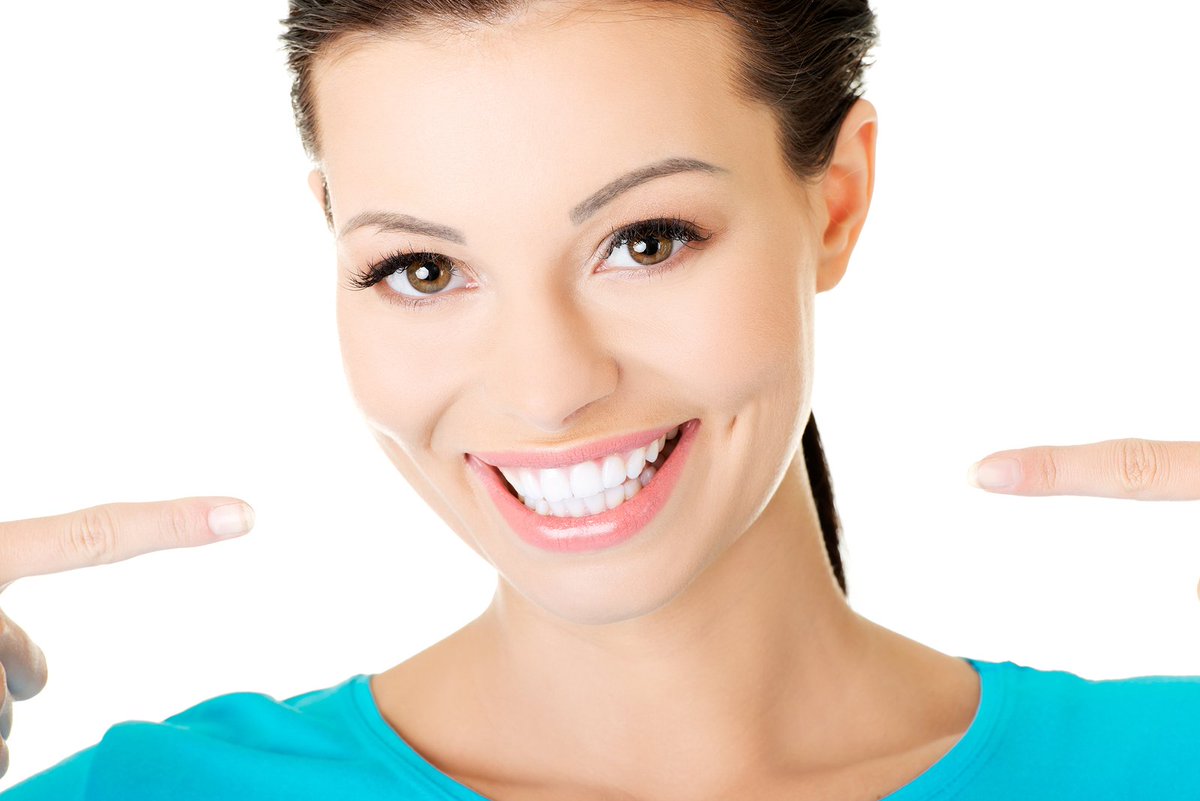 #Sabíanqué... Sonreír ayuda a tener un 40% menos de problemas vasculares y hacen que vivamos 4 años y medio más de media. #Smile