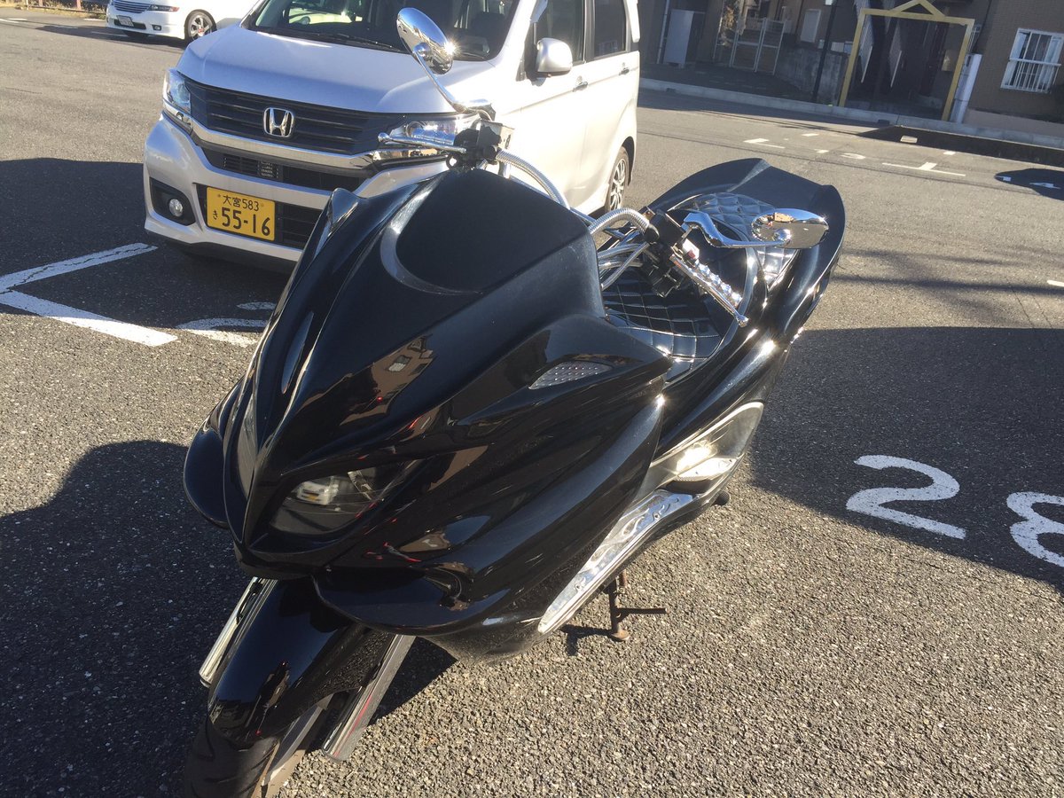 bike__buybuy's tweet photo. マジェ売ります
シート破れたので14万でうります
ジェイド、バリオスと交換でも大丈夫です。
気になる方はDMください。
#拡散希望
#マジェスティ売ります
#マジェC売ります
#マグザム売ります
#バリオス売ります
#ジェイド売ります https://t.co/698HMQgkUI