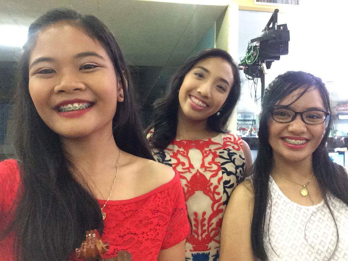 ishaltheya's tweet photo. Confidence ✋ insert * @julienne_napa
#firstfiddlesymphony
#decadeofmusic https://t.co/HAWM0KaYys