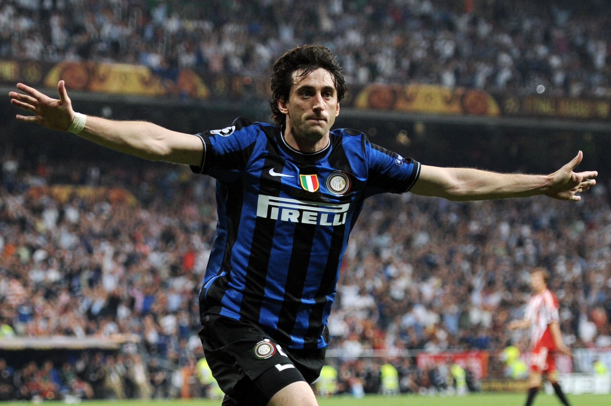 A happy birthday to 2010  winner Diego Milito who turns 3  8  today! 