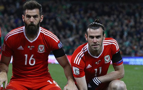 Wales midfielder Joe Ledley says he has no idea where he will be playing his club football next season.

More ➡️ bbc.in/2rmFDyV