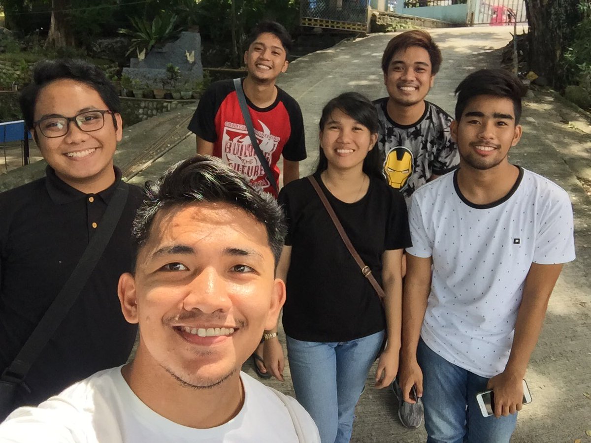 alphaAdss's tweet photo. Mga uluk ft. Barcode. @therealderoma @HermosoEm @ardeputado @abssskhalid @thisiskeziah 😂😂 #SCOReAlumni https://t.co/KULvK7Ewda