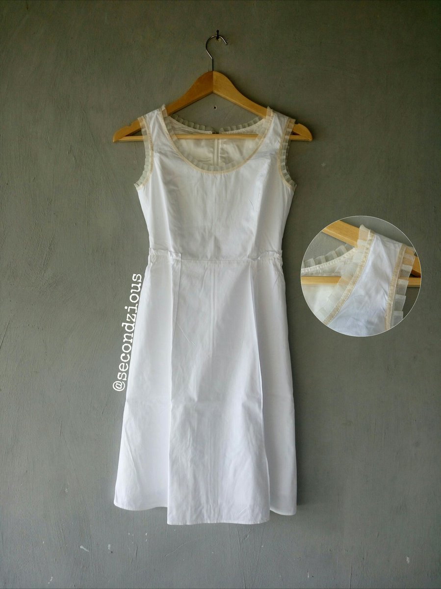 secondzious's tweet image. Efde white Dress
P 94 LD 78 UK S | Prc 75K
Info &amp;amp; detail =&amp;gt; line.me/ti/p/~secondzi…