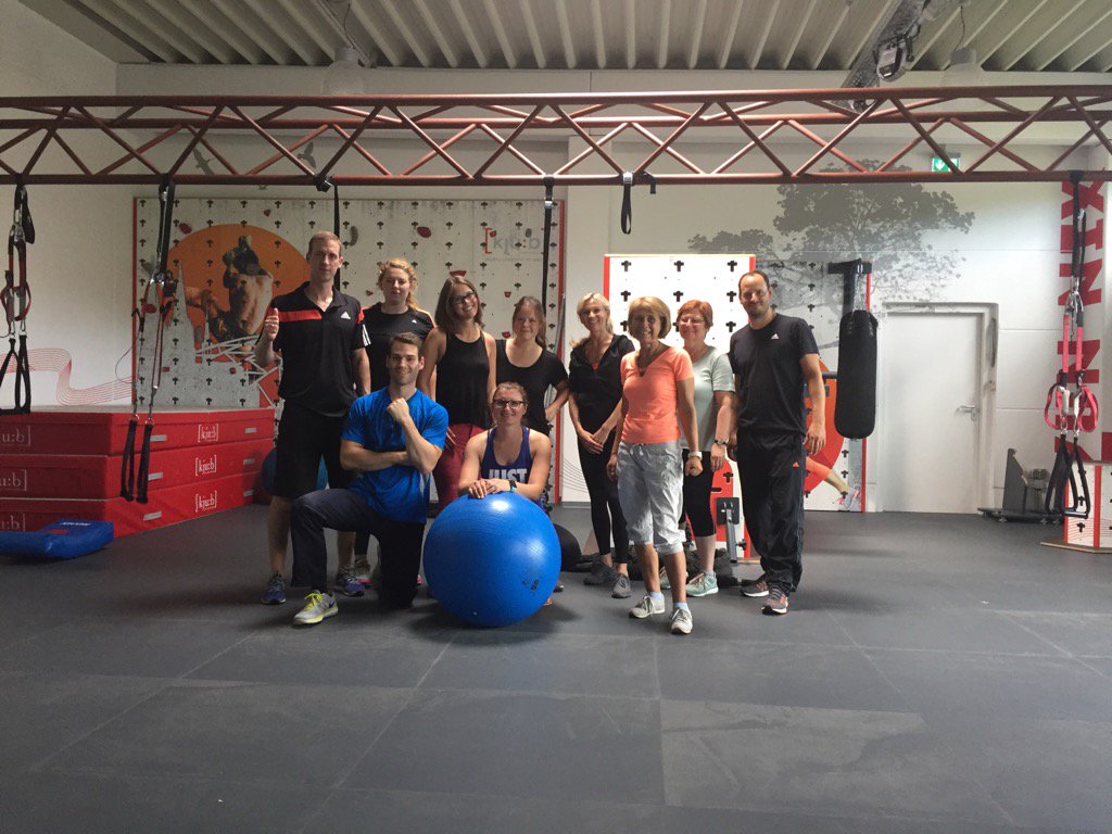 Seminar zum Thema "Sturzprophylaxe". Herzlichen Glückwunsch an alle Teilnehmer! AHAB Akademie Köln.