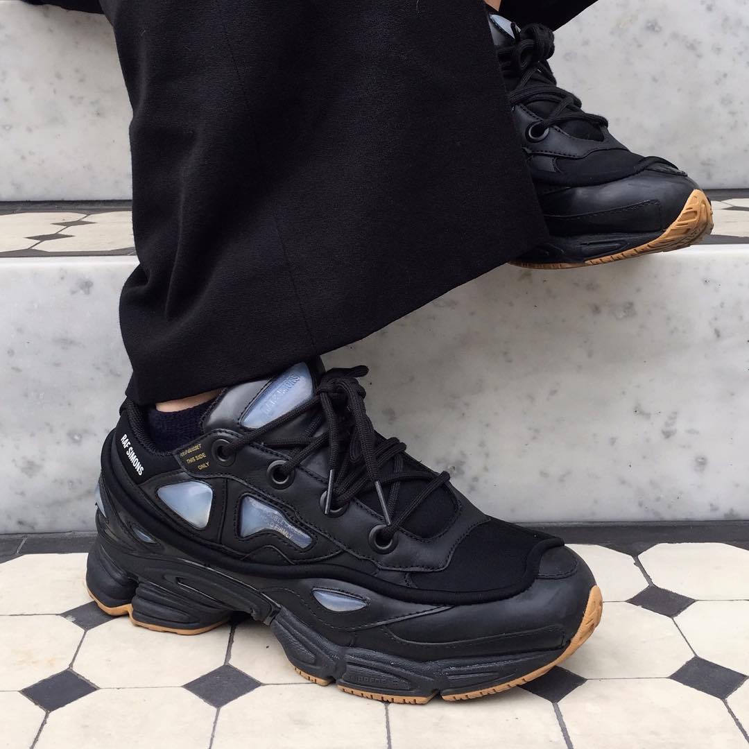 日本製特価 RAF SIMONS - OZWEEGO BUNNYの通販 by RS|ラフシモンズ