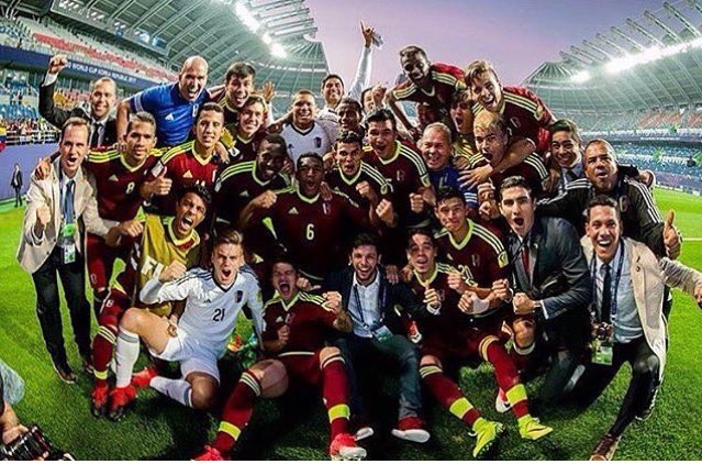 stylosib's tweet photo. Aplausos de pie para la selección sub20 🇻🇪👏🏻👏🏻👏🏻 No hay nada que reprochar, ustedes han hecho HISTORIA para nuestro pais @VinotintoSub20 https://t.co/cet4kyuixH
