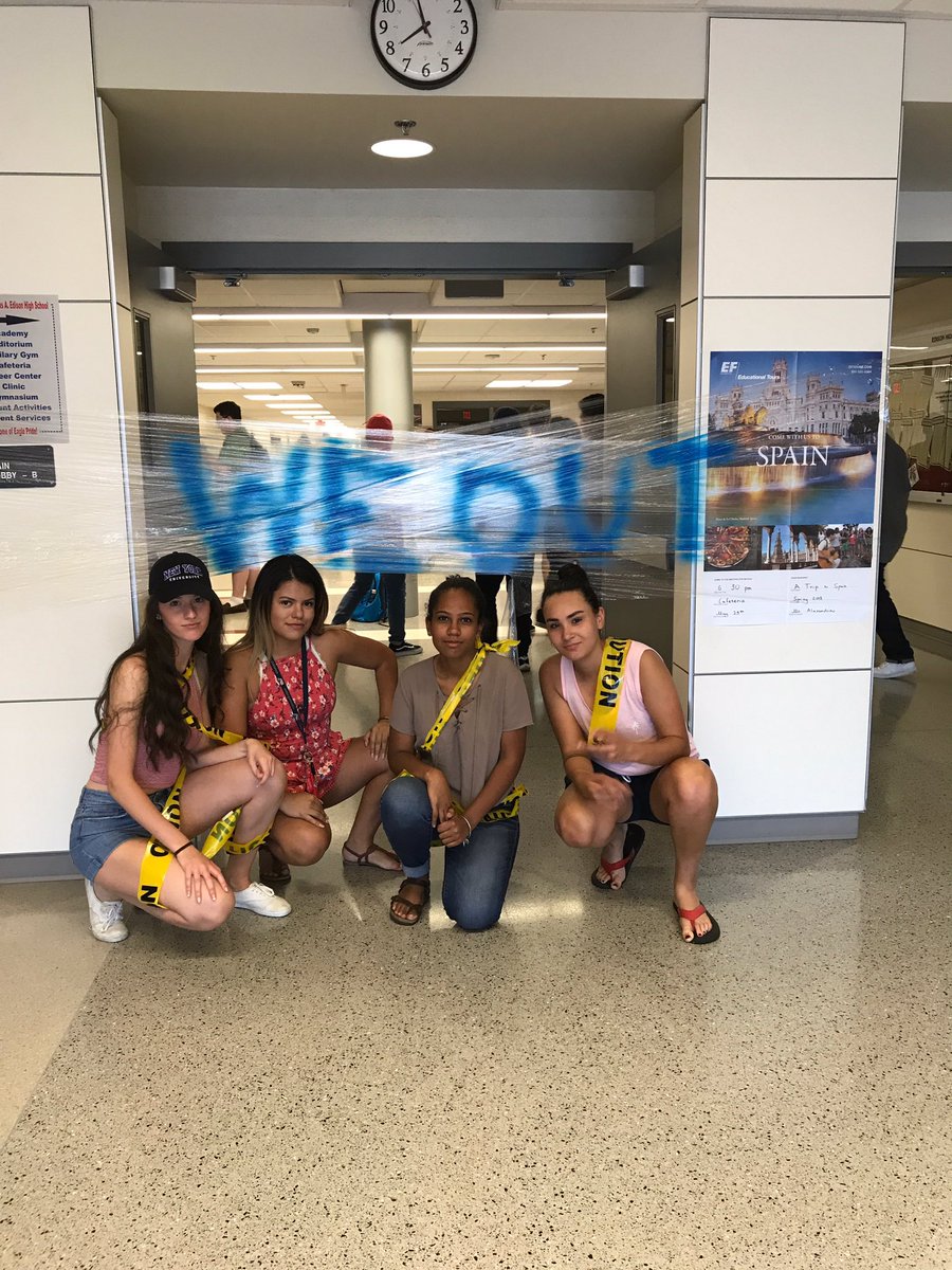 Huge thanks to everyone who came out to help with the senior prank this morning!👩🏽‍🎓👨🏻‍🎓 #ThatsAWrap #DONE #WeOut