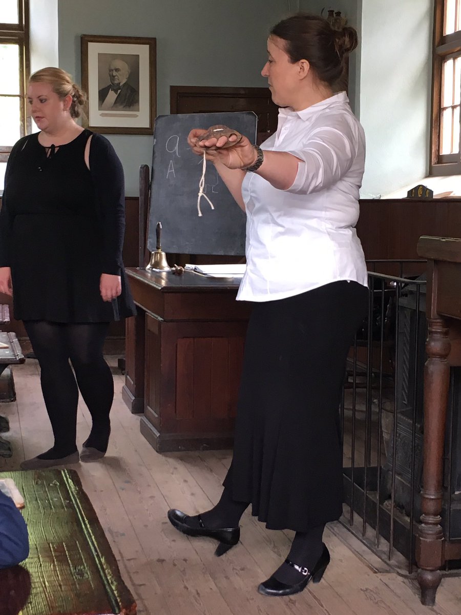 Hendrefoilan's tweet photo. Who has been speaking Welsh and writing with their left hand? #hdfpy1 https://t.co/oVY9dY6EFX