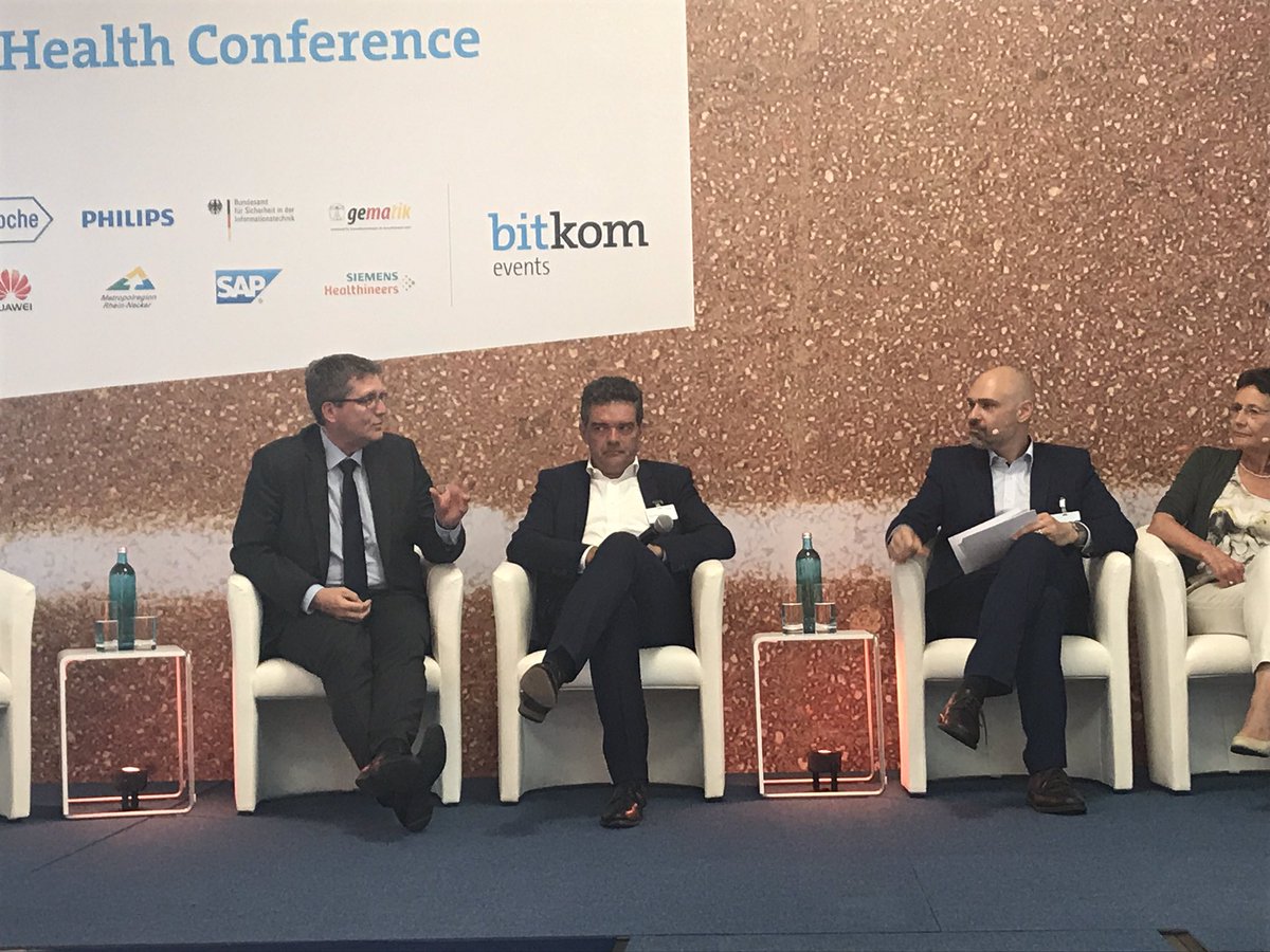 T. Ballast von <a href="/DieTechniker/">Die Techniker</a> : "Man muss versuchen, Standards vorzugeben und diese so attraktiv machen, dass andere mitgehen." #DHC17