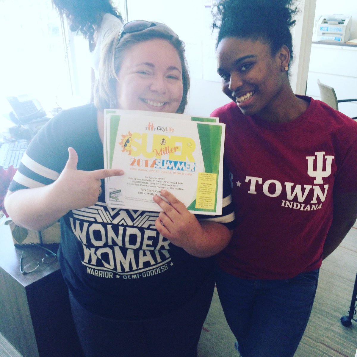 jrens4daregion's tweet photo. #JrBlockClub sign ups @ #ParkShoreCommons.Gary's #MillerSpotlight volunteers will b mentoring R #youth on R7 #community themes this summer. https://t.co/QTWkXl6LXp