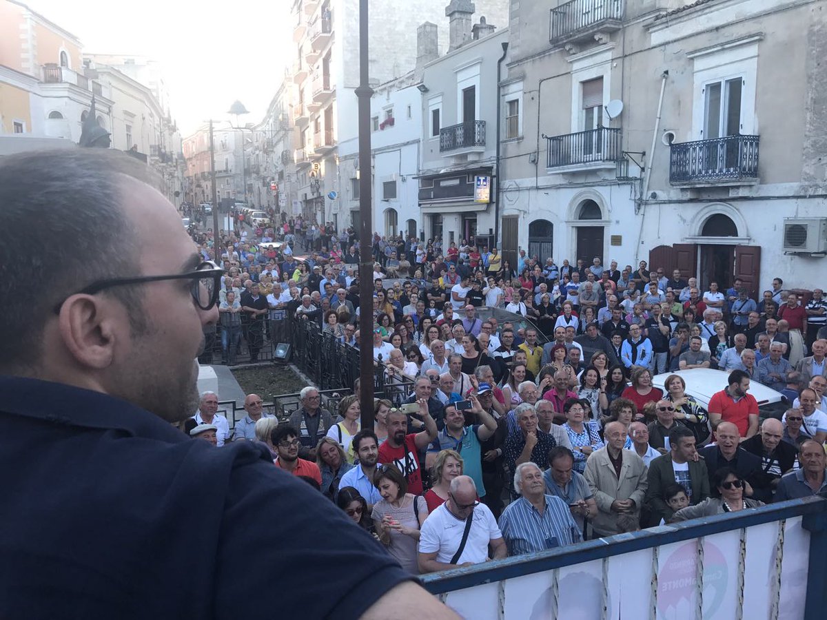 CambiaMonte's tweet photo. Plebliscito per #DARIENZOsindaco e #CambiaMONTE. Si riparte dopo il buio dello scioglimento con l'ampio suffragio della comunità https://t.co/3H7N94H1kj