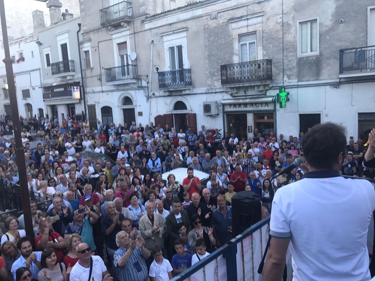 CambiaMonte's tweet photo. Plebliscito per #DARIENZOsindaco e #CambiaMONTE. Si riparte dopo il buio dello scioglimento con l'ampio suffragio della comunità https://t.co/3H7N94H1kj