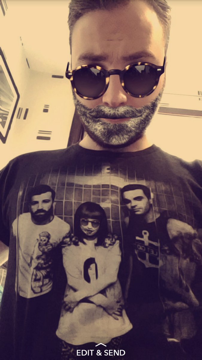 CWHenry5's tweet photo. @yelyahwilliams and I rocking the beard. https://t.co/DdMUWaEdUi