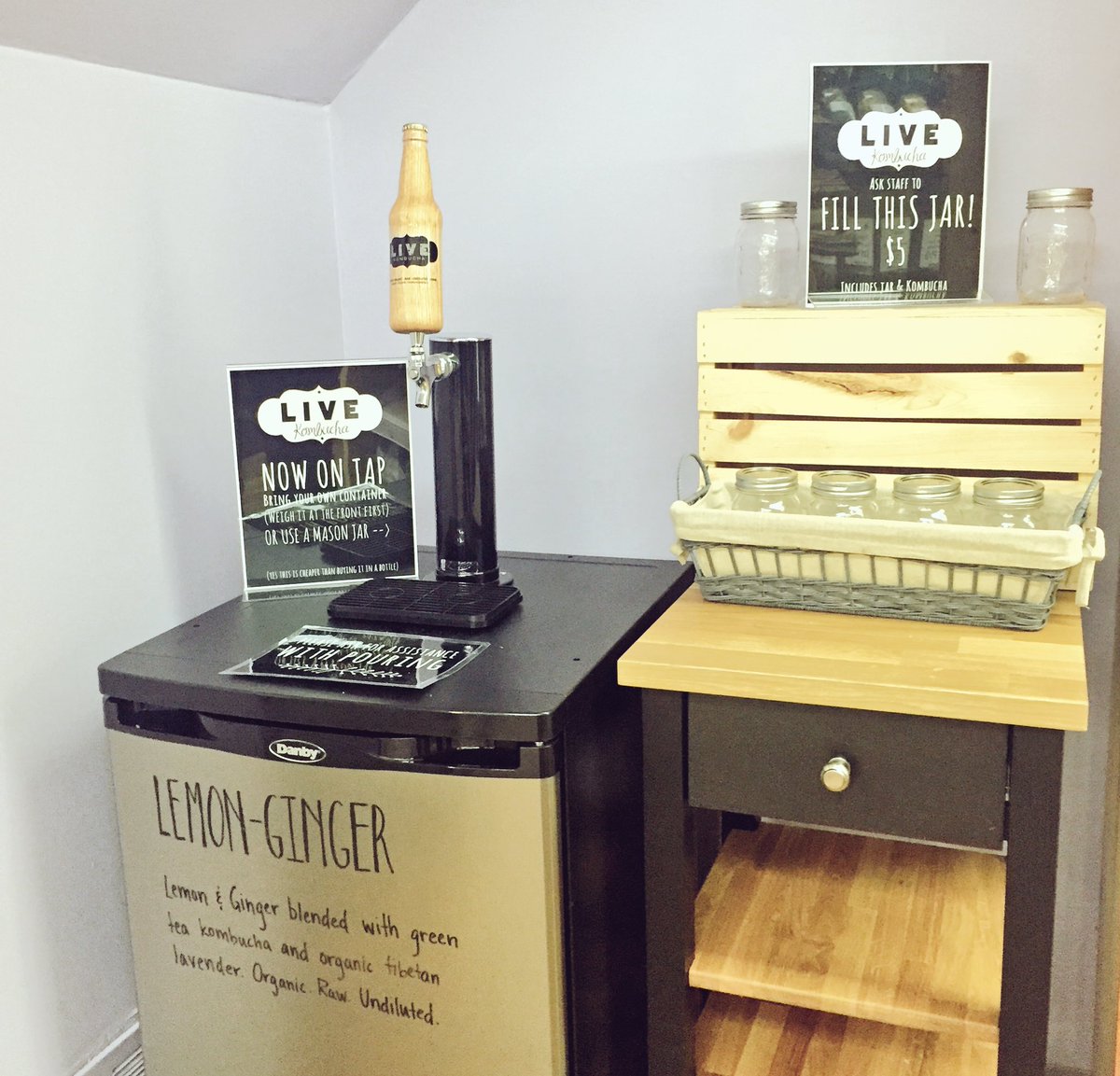 The Stone Store tweet media