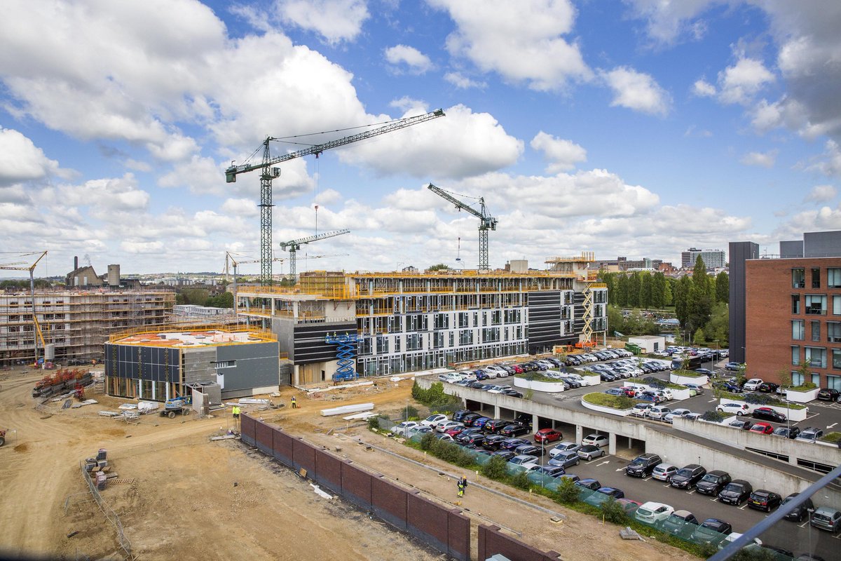 WATCH: Drone footage of Northampton shows scale of new university campus 
trib.al/tfds6Q6