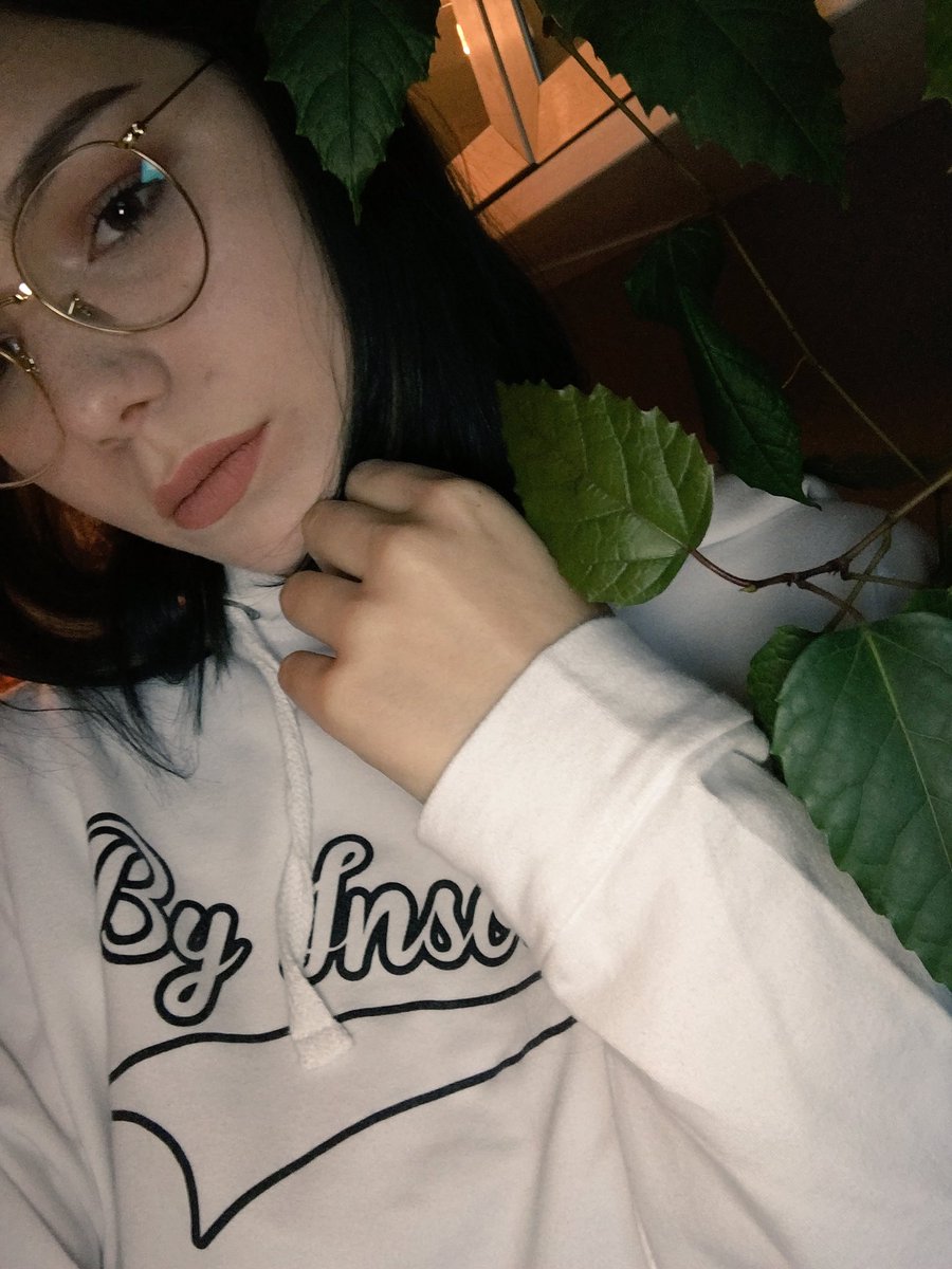 s_wicka's tweet image. "Dodaj swoje zdjęcie i oznacz 10 osób, każdy kto da rt uważa, że jesteś ładna"  
#0RT