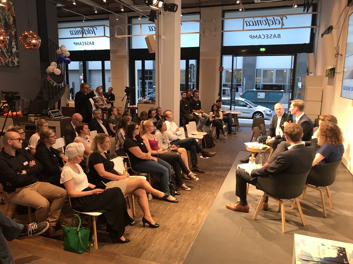 tdoil's tweet photo. Volles Haus ... #njd2017 #njd17 https://t.co/tDPRrIWHXF