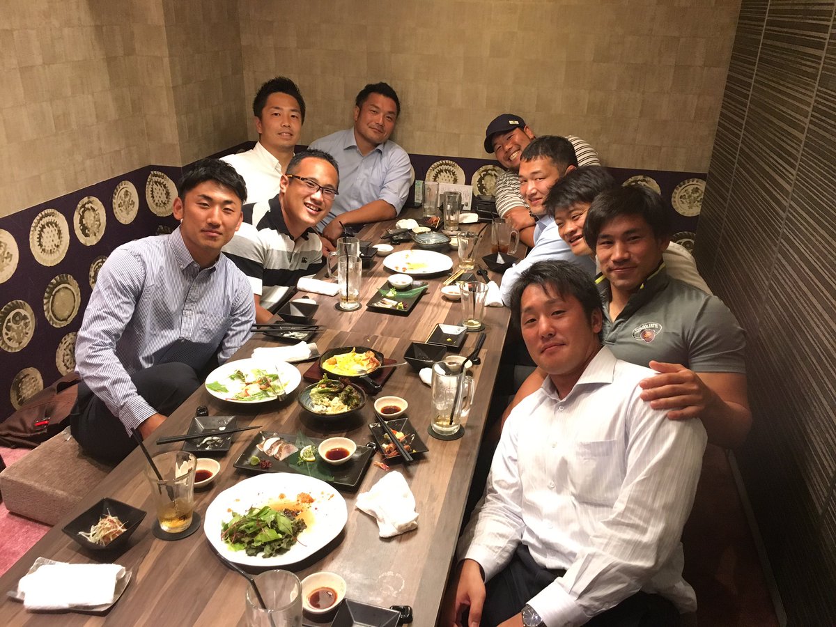 畠山健介 Kensuke Hatakeyama 今日は縁あって アメリカンフットボール Xリーグの リクシル ディアーズ の選手達と食事をしながらの意見交換会 他競技との交流は決して多くはないので 貴重な時間となりました ラグビー アメフト リクシル