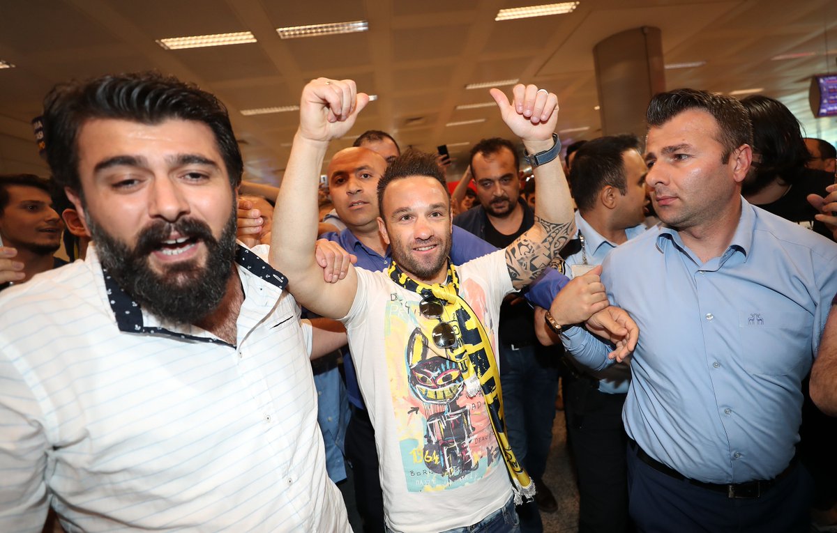 Mathieu Valbuena İstanbul’da | fenerbahce.org/detay.asp?Cont…