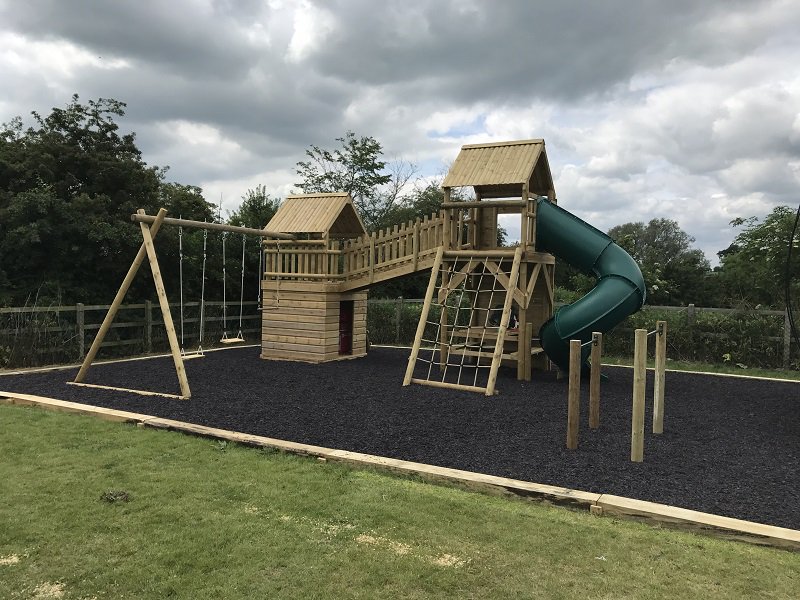 Gardenatics's tweet photo. Our lovely installer Phil did a great job on our recent build in Morton. Top notch quality all round!

#gardenatics #climbingframe https://t.co/KGnllWxzBT