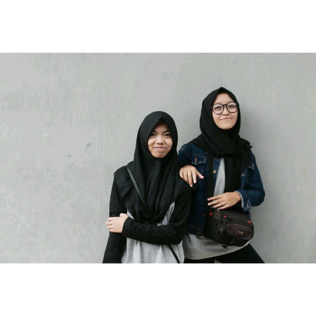 itsputrigitaa_'s tweet photo. Barely event friends☀ https://t.co/Pvv3xOMQ27