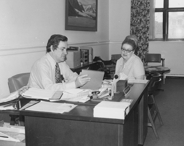 USNatArchives's tweet photo. Coming to the Archives to do research? Do these two things first! https://t.co/FMPCJd5x1W https://t.co/lCgaPvbuKp
