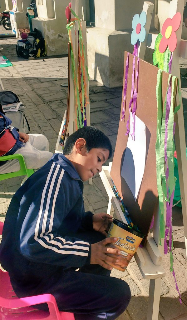 trabajosalta1's tweet photo. [AHORA] Niños de escuelas abiertas, participan de actividades recreativas en plaza 9 de julio en el #DiaMundialcontraeltrabajoinfantil https://t.co/AsRPTrQpYM
