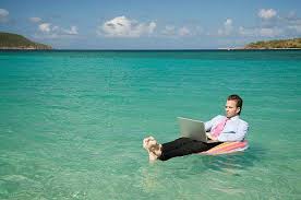 RegistrarHC's tweet photo. Summer 2 starts a week from today! Blended/OL formats make #SummerStudious easy @hiramcollege. #stilltimetoregister https://t.co/hOABnmi5m5 https://t.co/vvmn7MfdH4