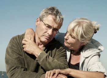 HospiceOfMarion's tweet image. 60% of people don't want family burdened by tough decisions; 56% had not communicated their end-of-life wishes. #HospiceofMarionCares