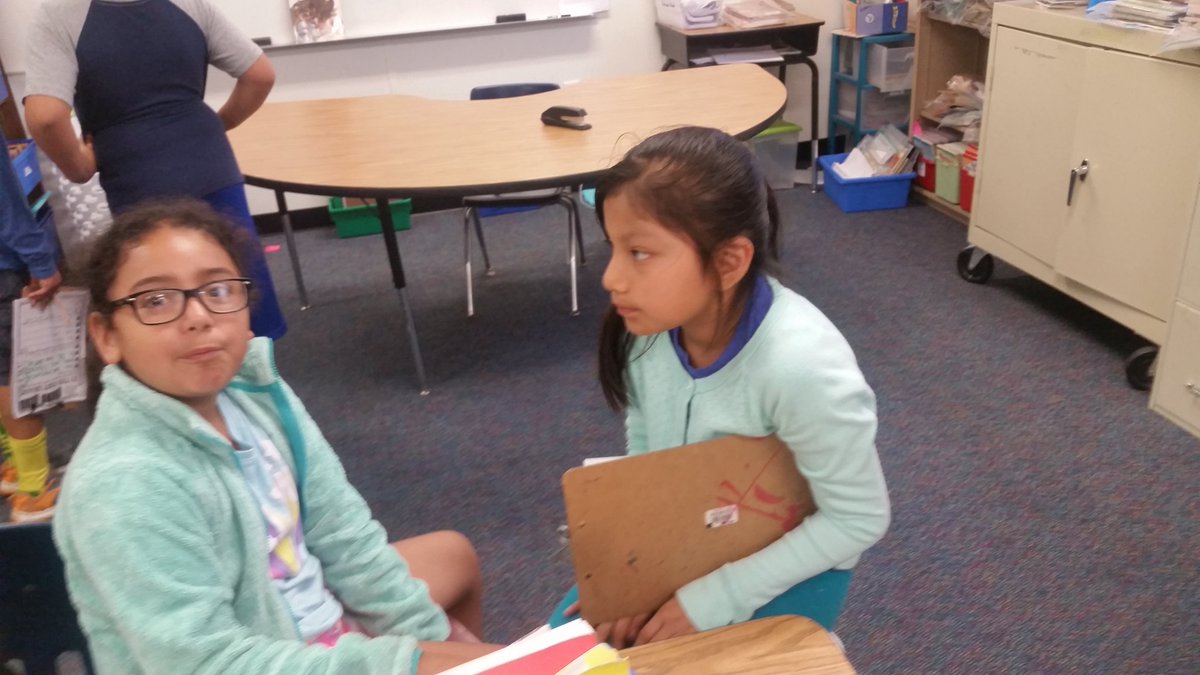 kwbnunley's tweet photo. #kwbpride 
2nd graders learning how awesome 3rd will be! https://t.co/dKnuMs0ZQu