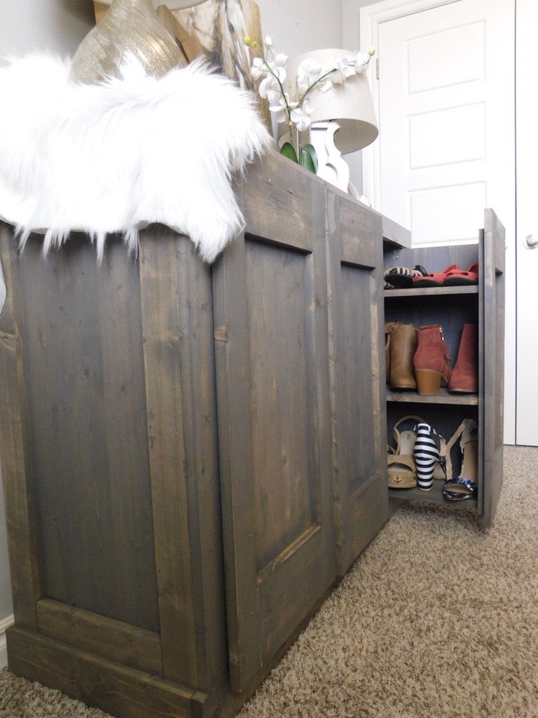 smashingdiy's tweet image. Check out my hidden Shoe Cabinet! Link to free Plans Here handmade-haven.com/blogs/news/rad…