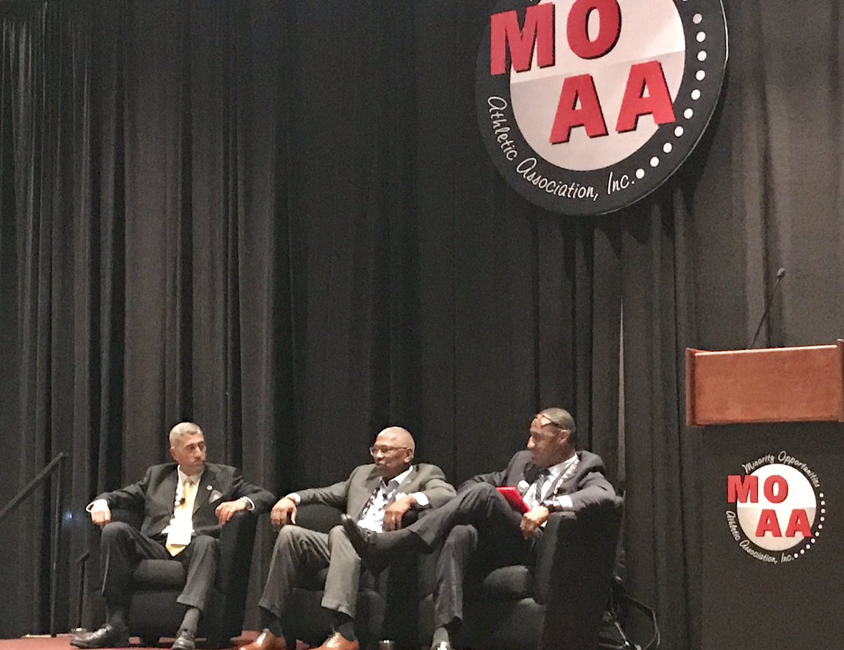 spelmanjohnson's tweet photo. SJ associate @drobsearch10 moderating discussion on the future of intercollegiate athletics with Lee Reed &amp; Mario Moccia. #MOAA17 #NACDA17 https://t.co/fYddTYZJAR