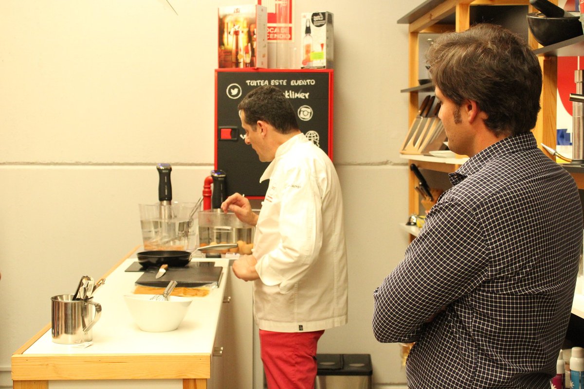 Empezamos segundo turno del #cursosklimer de #cocinaalvacio con Esteban  Jauregui de <a href="/ICC_ES/">INT COOKING CONCEPTS</a> .No os lo perdáis que queda mucho por contar 😉