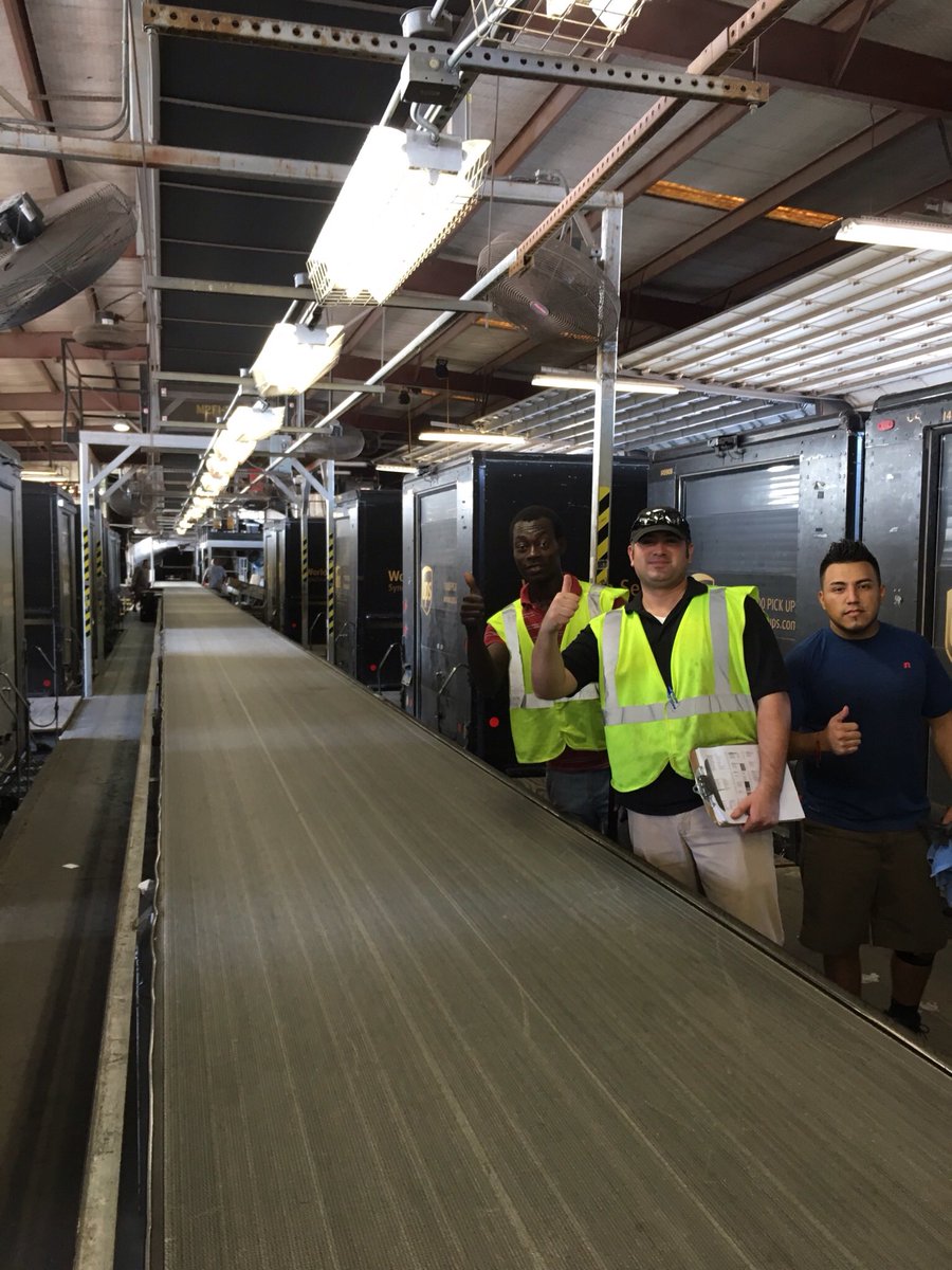RayAnctil's tweet photo. Mcallen wrapped and ready for Monday perfect service. https://t.co/c0H46hpZnn