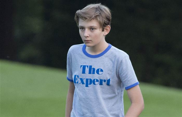 KGWNews's tweet photo. This J.Crew t-shirt Barron Trump wore off Marine One has sold out https://t.co/vmZUAL2ZFz (Getty) https://t.co/RuT6lSojlG