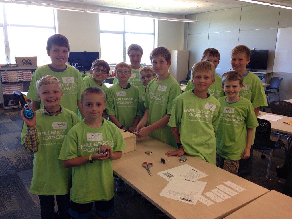 LightEduFires's tweet image. Starting #challengeacademy off right! Learning #teamwork through @breakoutEDU