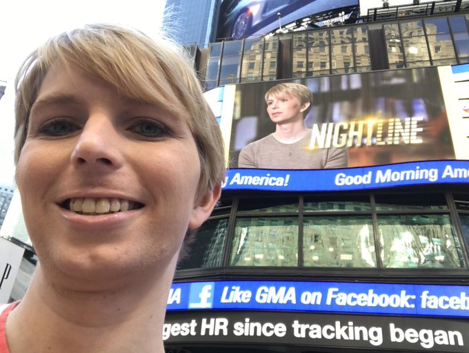 Watch Chelsea E. Manning's leaked NSFW photo on TwXstars