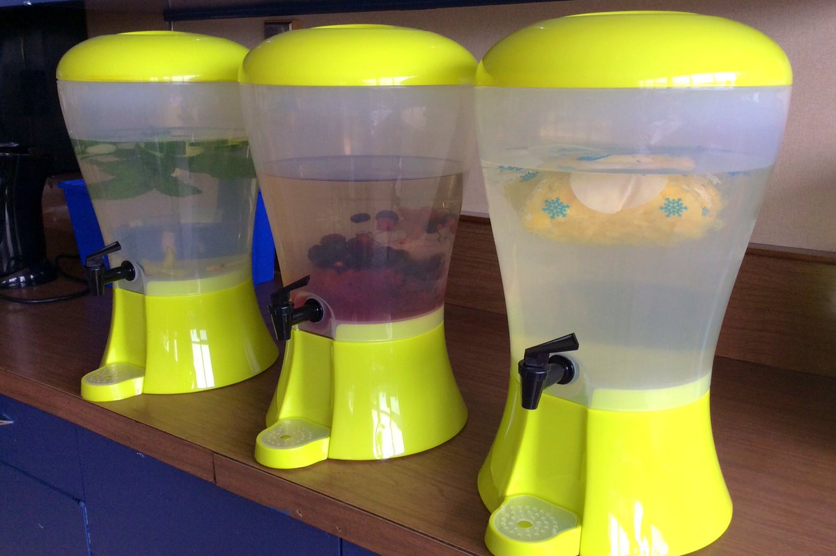 HealthyHighland's tweet photo. It's hot out there.  Are you staying hydrated?  There are some delicious water options in @MsKRBrown. https://t.co/u7p0exya9Y