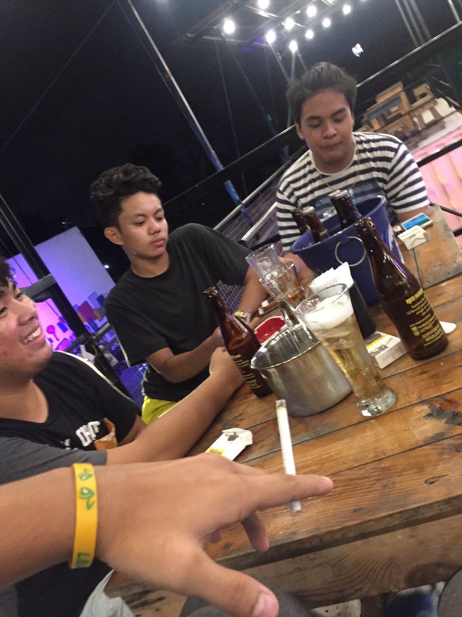 jccastilla01's tweet photo. Huling hirit bago mag pasukan.
#litaffam
*insert* aj hehe
@KrstnEstrd @vncntesprtu @aj_reyes13 https://t.co/6s4RjgxuXo