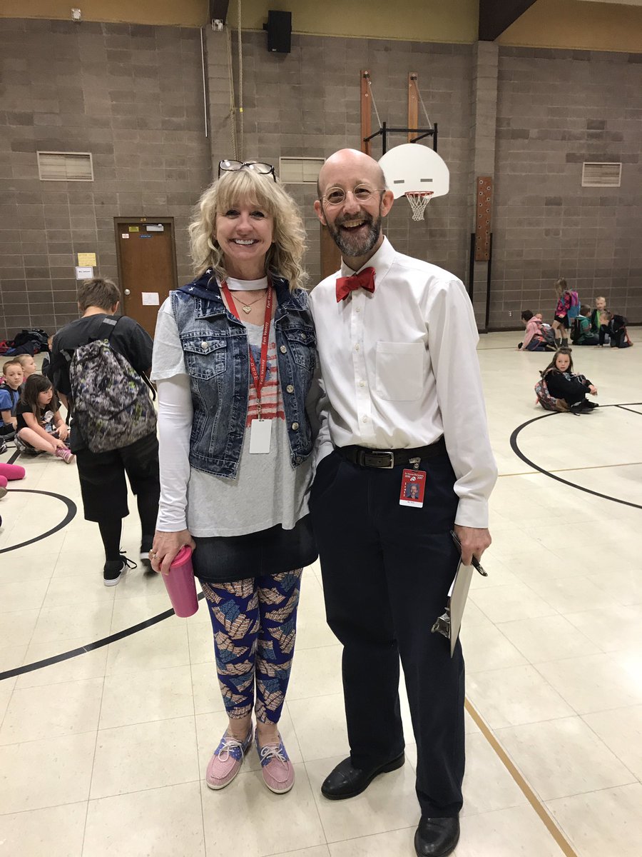 FVES_nobles's tweet photo. Celebrating Red, White, &amp; Blue day @ the Fort https://t.co/TleaR9SU6d
