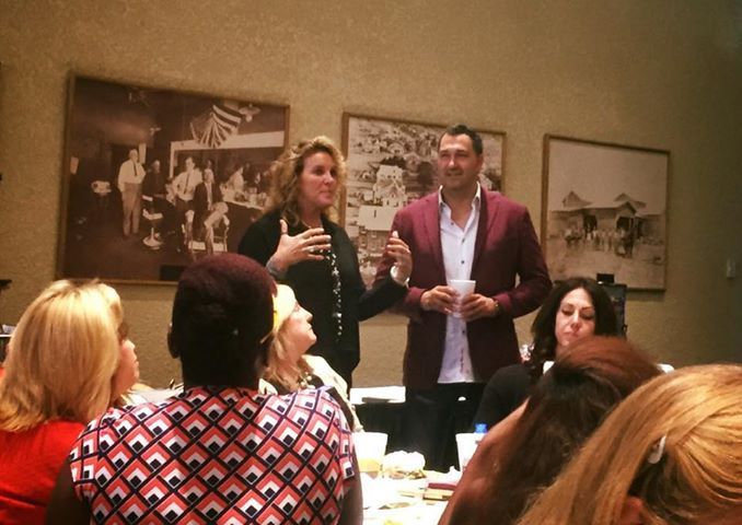 KeithAichele's tweet photo. Surround yourself with AWESOME and AWESOME starts to happen !!!! #HwcDallas Habitude Warrior Conference Dallas 2017 ! #SpeakerErik https://t.co/Ur1VWu3xfW